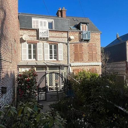 Maison Familiale De Ville A Étretat Exteriér fotografie