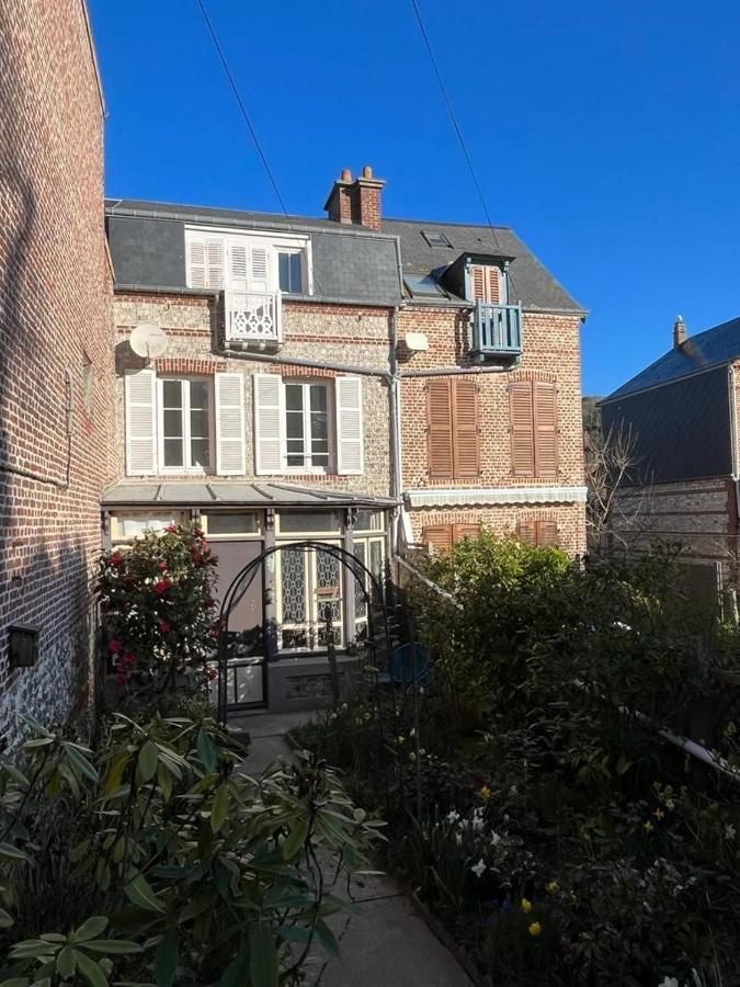 Maison Familiale De Ville A Étretat Exteriér fotografie